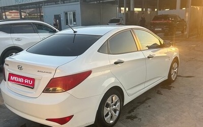 Hyundai Solaris II рестайлинг, 2015 год, 1 000 000 рублей, 1 фотография