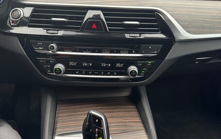 BMW 5 серия, 2019 год, 3 290 000 рублей, 12 фотография