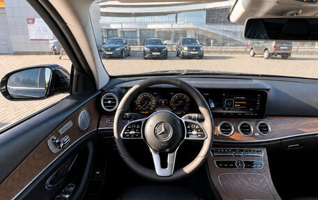 Mercedes-Benz E-Класс, 2020 год, 2 850 000 рублей, 16 фотография