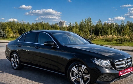 Mercedes-Benz E-Класс, 2020 год, 2 850 000 рублей, 10 фотография