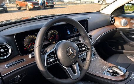 Mercedes-Benz E-Класс, 2020 год, 2 850 000 рублей, 24 фотография