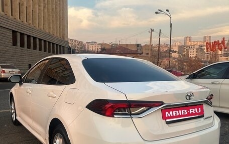 Toyota Corolla, 2022 год, 1 850 000 рублей, 3 фотография