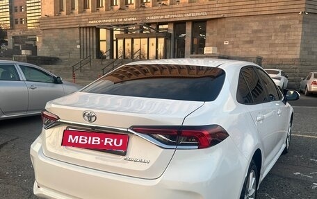 Toyota Corolla, 2022 год, 1 850 000 рублей, 6 фотография