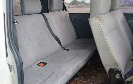 Volkswagen Transporter T4, 2000 год, 670 000 рублей, 3 фотография