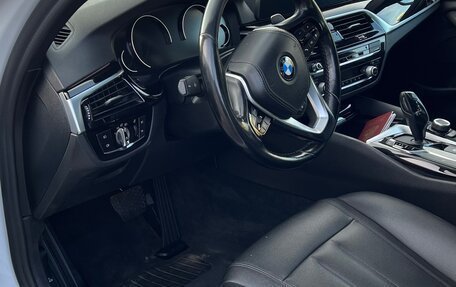 BMW 5 серия, 2019 год, 2 900 000 рублей, 6 фотография