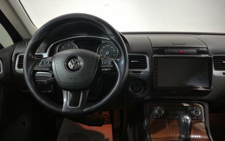 Volkswagen Touareg III, 2011 год, 1 680 000 рублей, 11 фотография