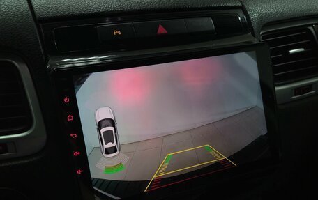 Volkswagen Touareg III, 2011 год, 1 680 000 рублей, 18 фотография