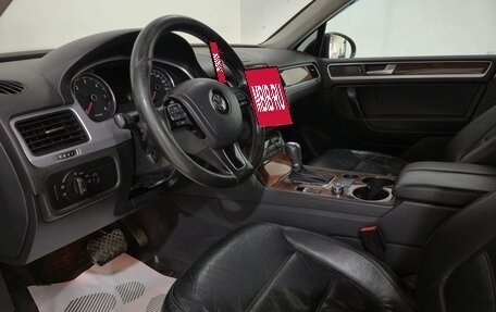 Volkswagen Touareg III, 2011 год, 1 680 000 рублей, 9 фотография