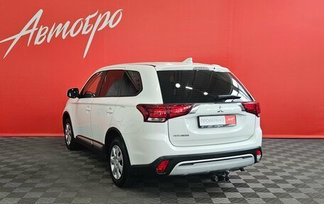 Mitsubishi Outlander III рестайлинг 3, 2020 год, 2 199 000 рублей, 3 фотография