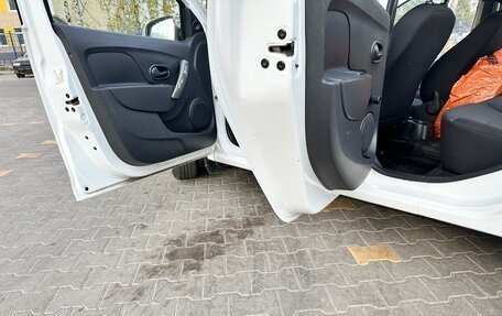 Renault Logan II, 2020 год, 700 000 рублей, 9 фотография