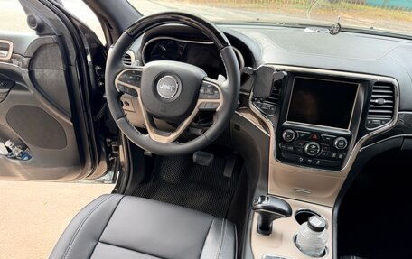 Jeep Grand Cherokee, 2014 год, 2 100 000 рублей, 21 фотография