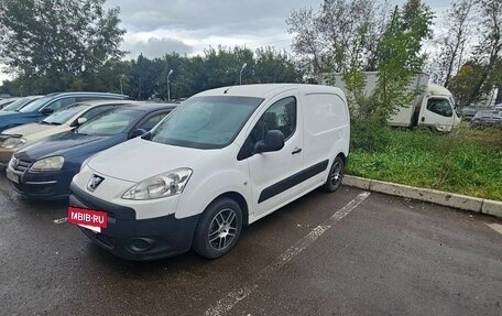 Peugeot Partner II рестайлинг 2, 2011 год, 590 000 рублей, 2 фотография