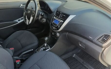 Hyundai Solaris II рестайлинг, 2013 год, 750 000 рублей, 4 фотография