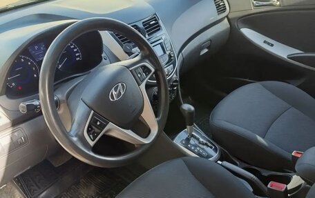 Hyundai Solaris II рестайлинг, 2013 год, 750 000 рублей, 5 фотография