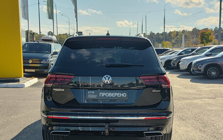 Volkswagen Tiguan II, 2019 год, 2 920 000 рублей, 10 фотография