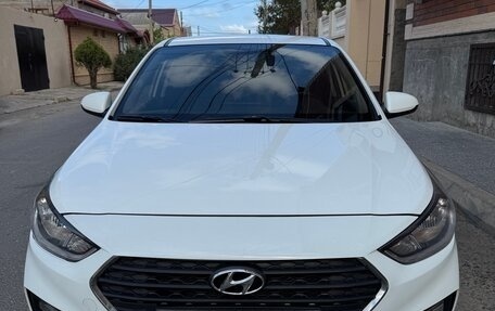 Hyundai Solaris II рестайлинг, 2019 год, 950 000 рублей, 2 фотография