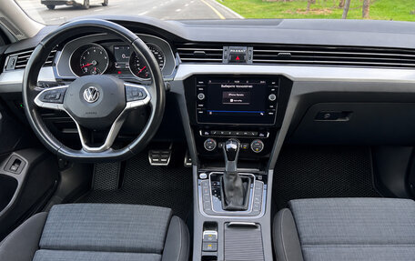 Volkswagen Passat B8 рестайлинг, 2020 год, 2 320 000 рублей, 11 фотография