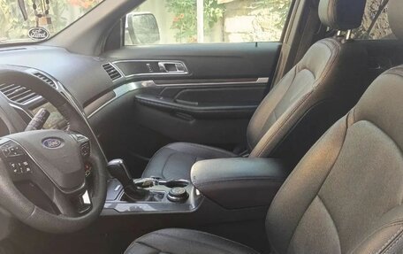 Ford Explorer VI, 2016 год, 2 800 000 рублей, 4 фотография