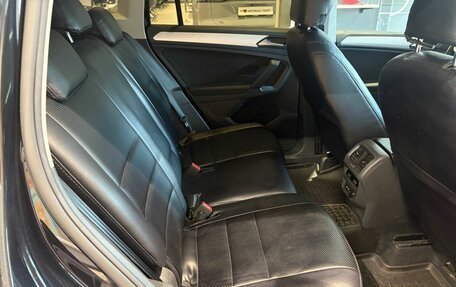 Volkswagen Tiguan II, 2021 год, 2 449 000 рублей, 13 фотография