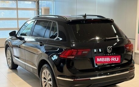 Volkswagen Tiguan II, 2021 год, 2 449 000 рублей, 6 фотография
