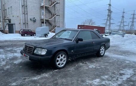 Mercedes-Benz E-Класс, 1995 год, 750 000 рублей, 1 фотография