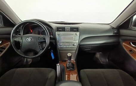 Toyota Camry, 2010 год, 920 000 рублей, 10 фотография