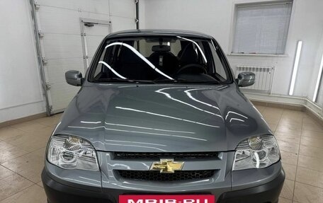Chevrolet Niva I рестайлинг, 2010 год, 535 000 рублей, 2 фотография