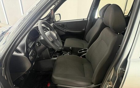 Chevrolet Niva I рестайлинг, 2010 год, 535 000 рублей, 15 фотография
