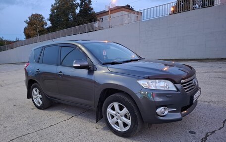 Toyota RAV4, 2011 год, 1 250 000 рублей, 2 фотография