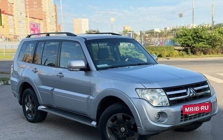 Mitsubishi Pajero IV, 2011 год, 1 650 000 рублей, 3 фотография