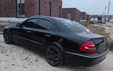 Mercedes-Benz E-Класс, 2004 год, 610 000 рублей, 5 фотография