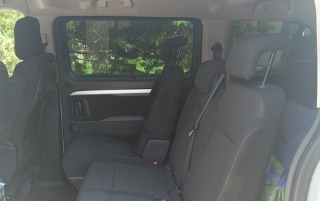 Peugeot Traveller I, 2019 год, 2 500 000 рублей, 8 фотография