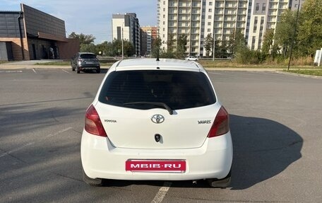 Toyota Yaris III рестайлинг, 2007 год, 430 000 рублей, 3 фотография