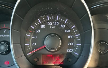 KIA Rio III рестайлинг, 2015 год, 799 000 рублей, 19 фотография