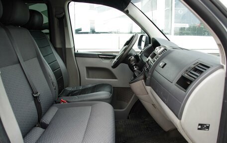 Volkswagen Caravelle T5, 2012 год, 1 490 000 рублей, 10 фотография