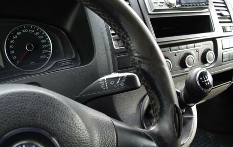 Volkswagen Caravelle T5, 2012 год, 1 490 000 рублей, 13 фотография
