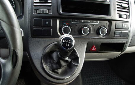 Volkswagen Caravelle T5, 2012 год, 1 490 000 рублей, 19 фотография