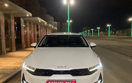 KIA K5, 2022 год, 2 200 000 рублей, 2 фотография