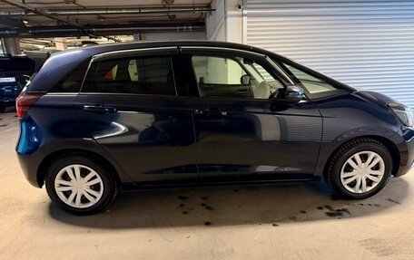 Honda Fit, 2020 год, 1 350 000 рублей, 3 фотография