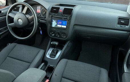 Volkswagen Golf V, 2004 год, 599 777 рублей, 12 фотография