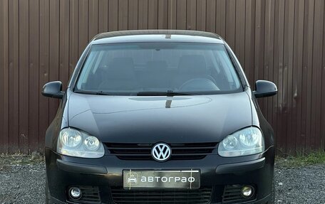 Volkswagen Golf V, 2004 год, 599 777 рублей, 2 фотография