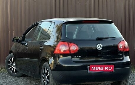 Volkswagen Golf V, 2004 год, 599 777 рублей, 4 фотография