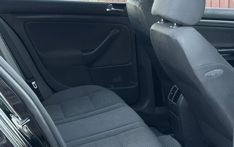 Volkswagen Golf V, 2004 год, 599 777 рублей, 18 фотография