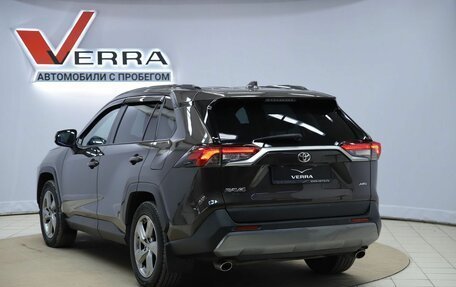 Toyota RAV4, 2021 год, 2 500 000 рублей, 7 фотография