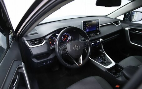 Toyota RAV4, 2021 год, 2 500 000 рублей, 10 фотография