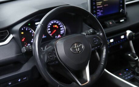 Toyota RAV4, 2021 год, 2 500 000 рублей, 13 фотография