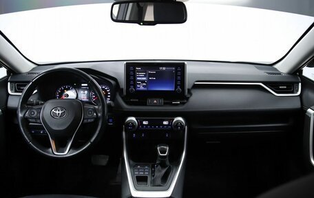 Toyota RAV4, 2021 год, 2 500 000 рублей, 12 фотография