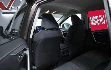 Toyota RAV4, 2021 год, 2 500 000 рублей, 11 фотография