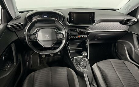 Peugeot 2008 II, 2020 год, 1 410 900 рублей, 6 фотография