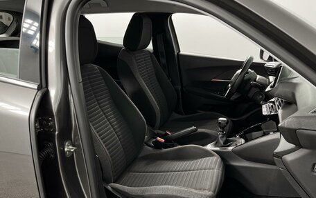 Peugeot 2008 II, 2020 год, 1 410 900 рублей, 8 фотография